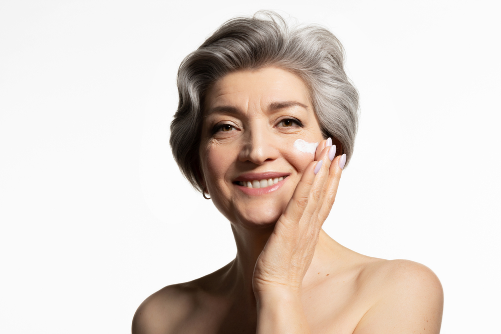 Jak działają kremy z kwasem hialuronowym?